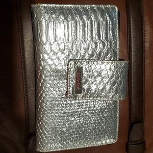 Kenneth cole reaction silver wallet